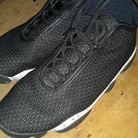 Black jordons - Picture 2 of 2